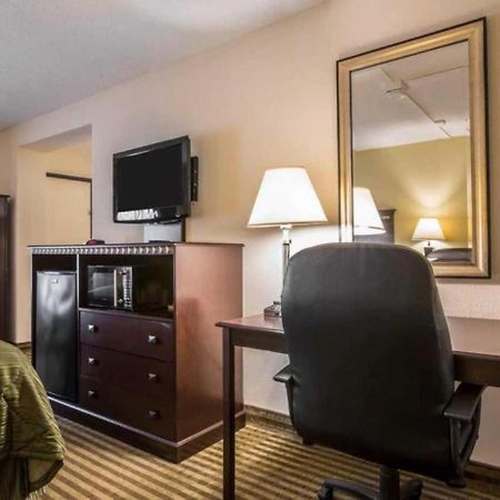 Quality Inn & Suites Greenville - Haywood Mall Dış mekan fotoğraf