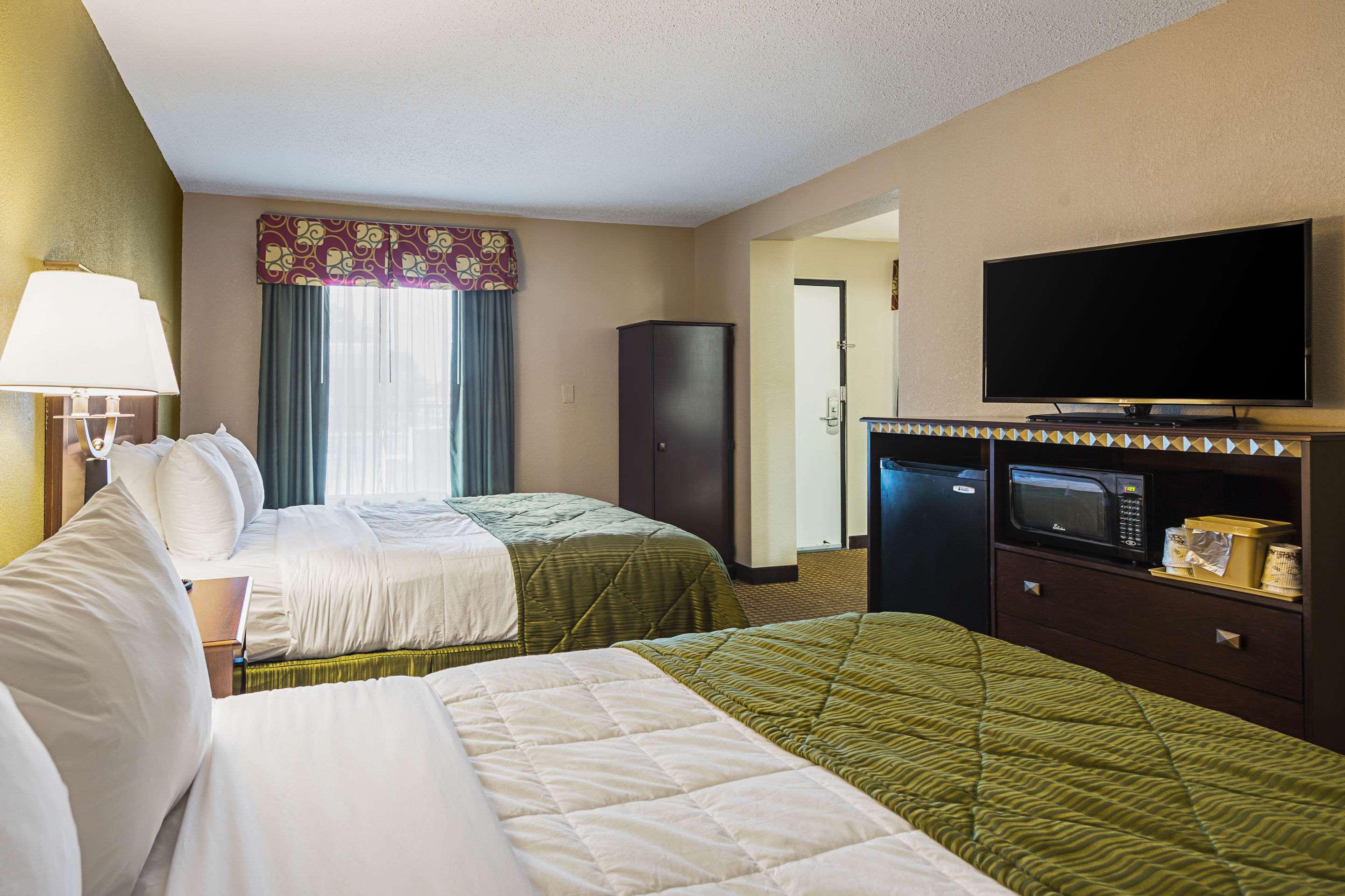 Quality Inn & Suites Greenville - Haywood Mall Dış mekan fotoğraf