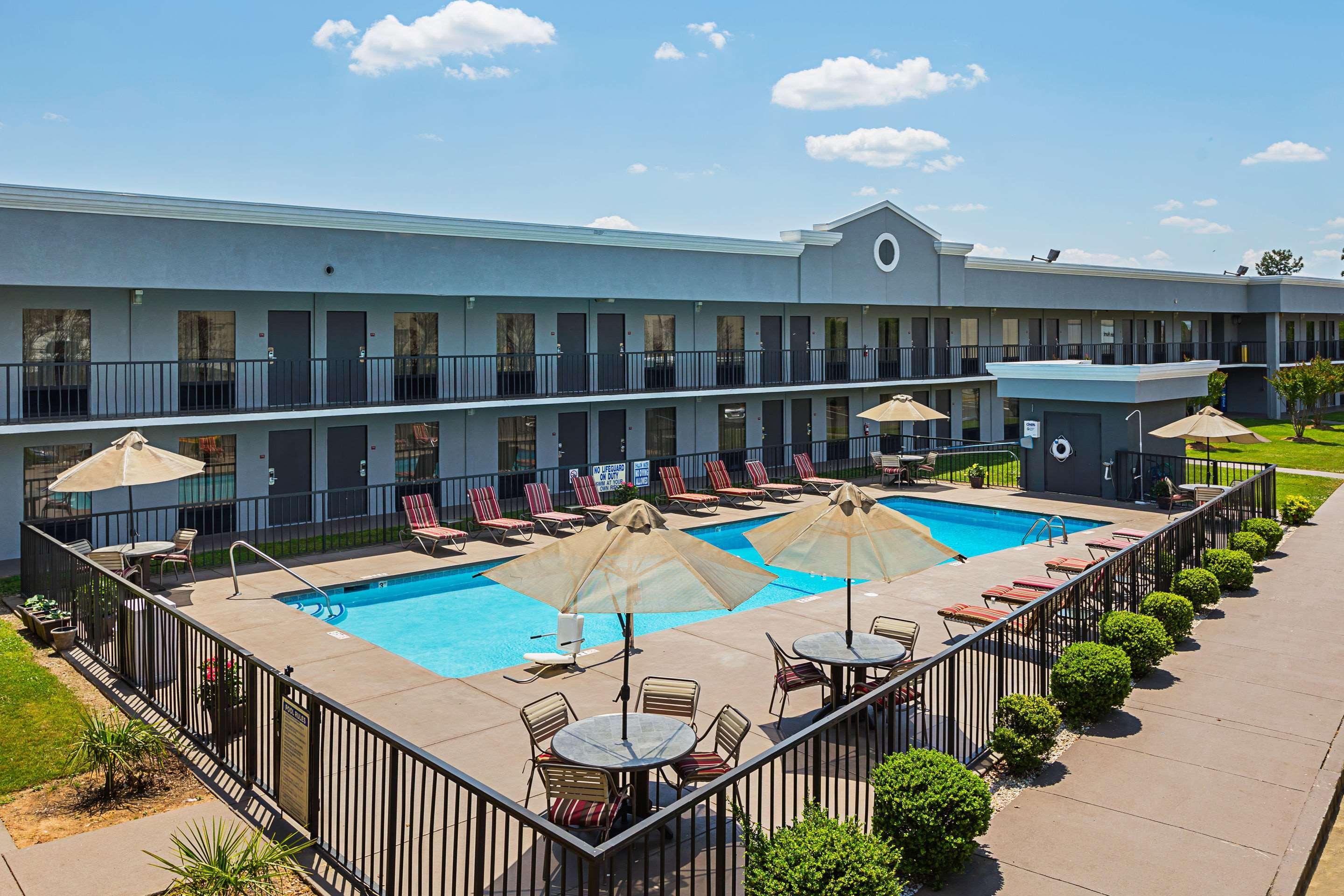 Quality Inn & Suites Greenville - Haywood Mall Dış mekan fotoğraf