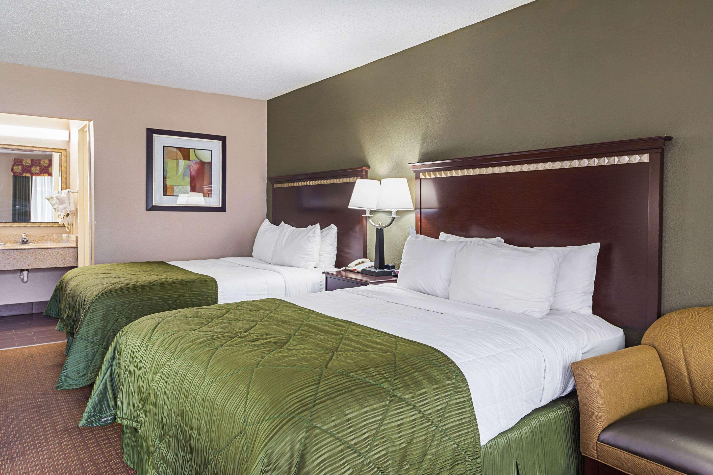 Quality Inn & Suites Greenville - Haywood Mall Dış mekan fotoğraf