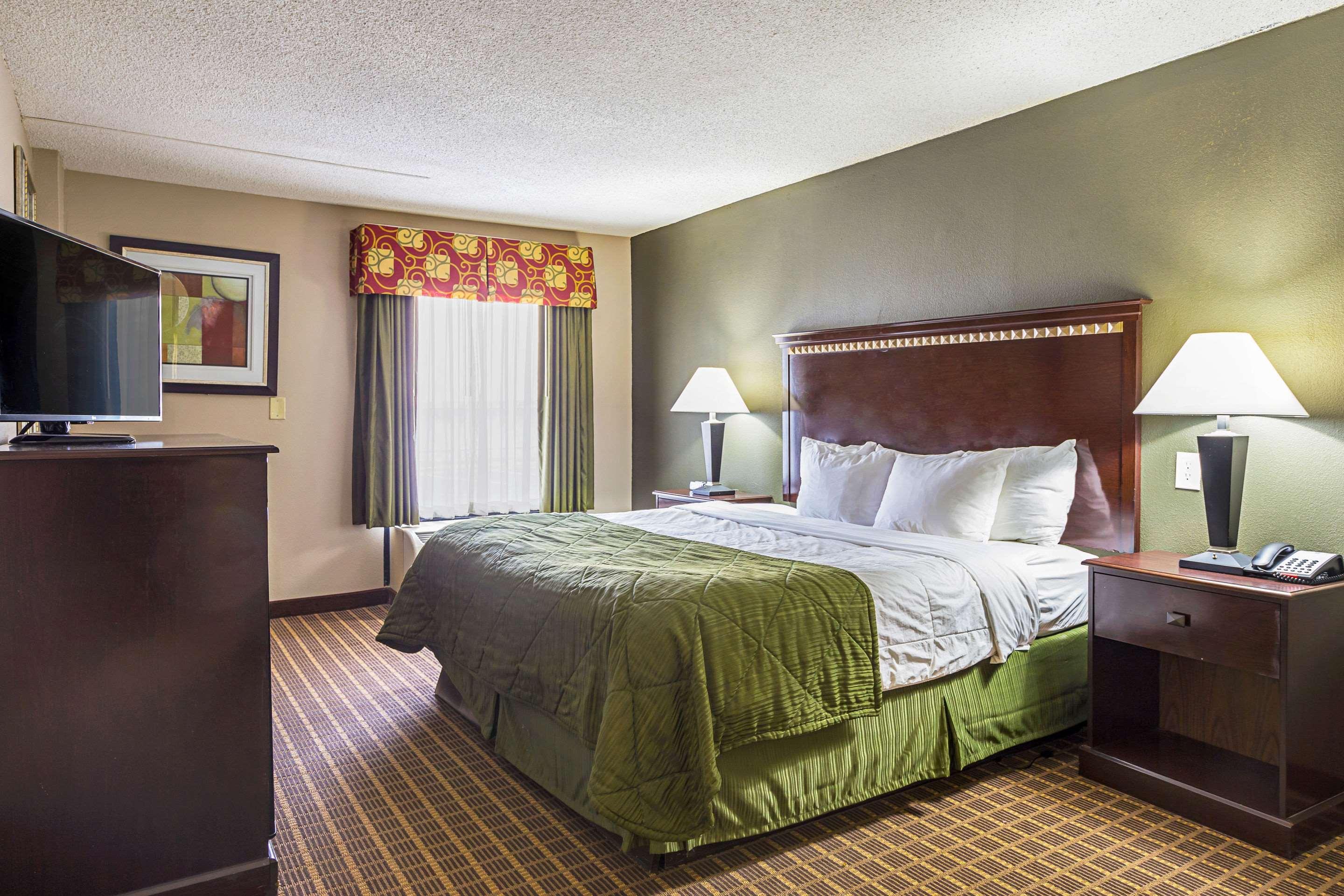 Quality Inn & Suites Greenville - Haywood Mall Dış mekan fotoğraf