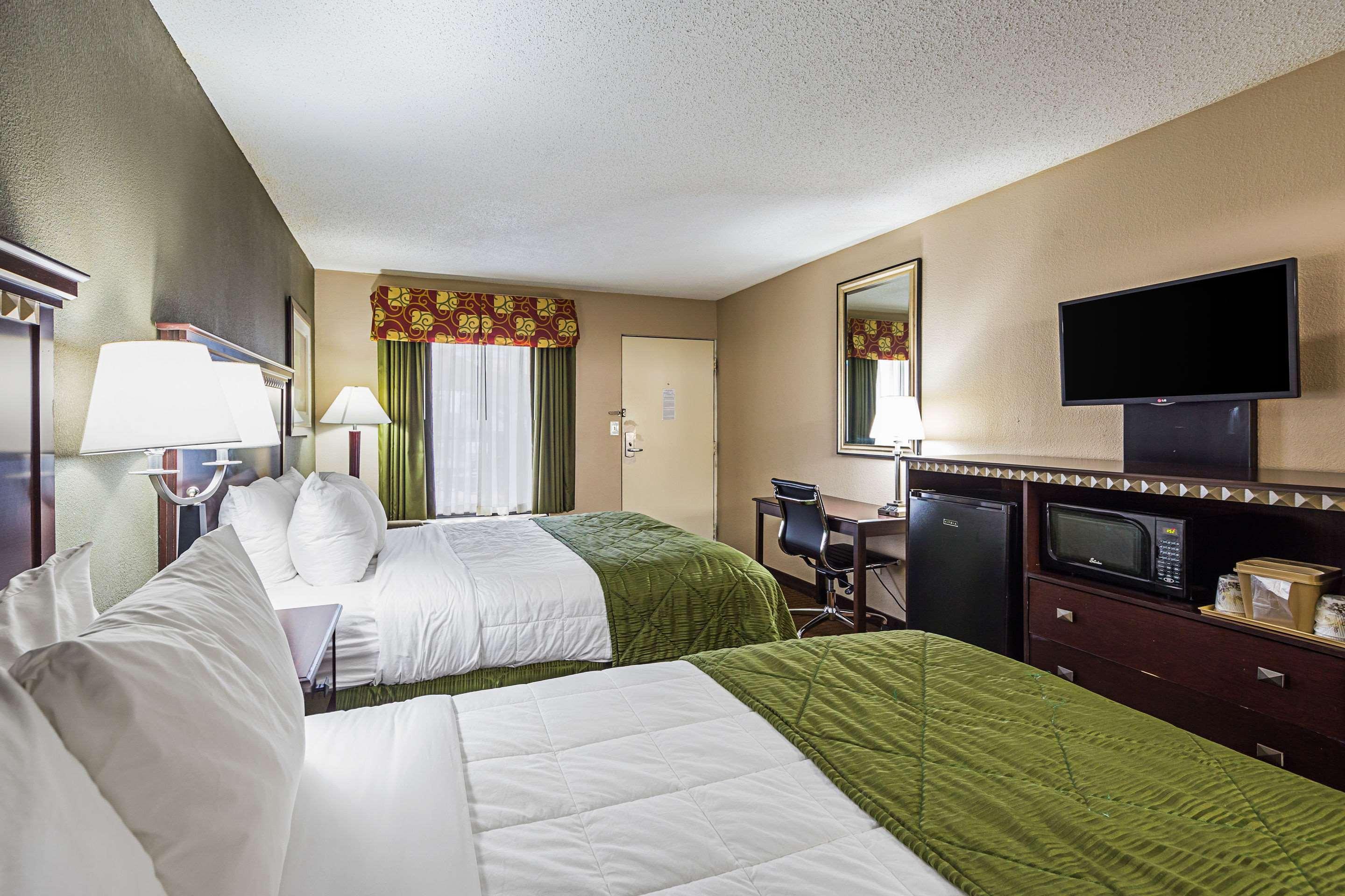 Quality Inn & Suites Greenville - Haywood Mall Dış mekan fotoğraf