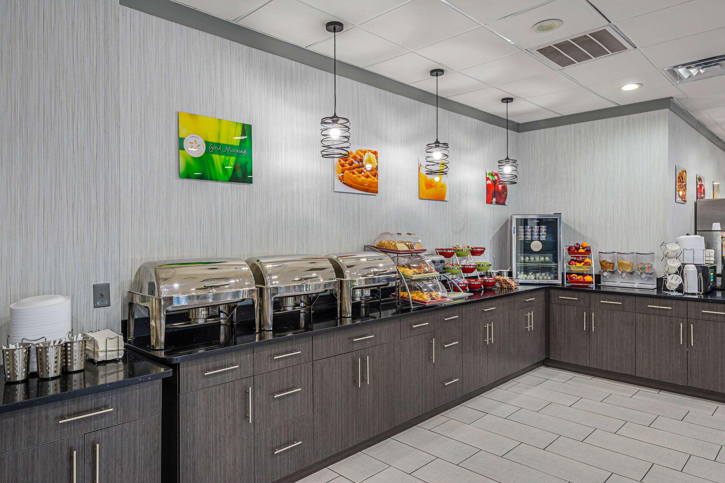 Quality Inn & Suites Greenville - Haywood Mall Dış mekan fotoğraf