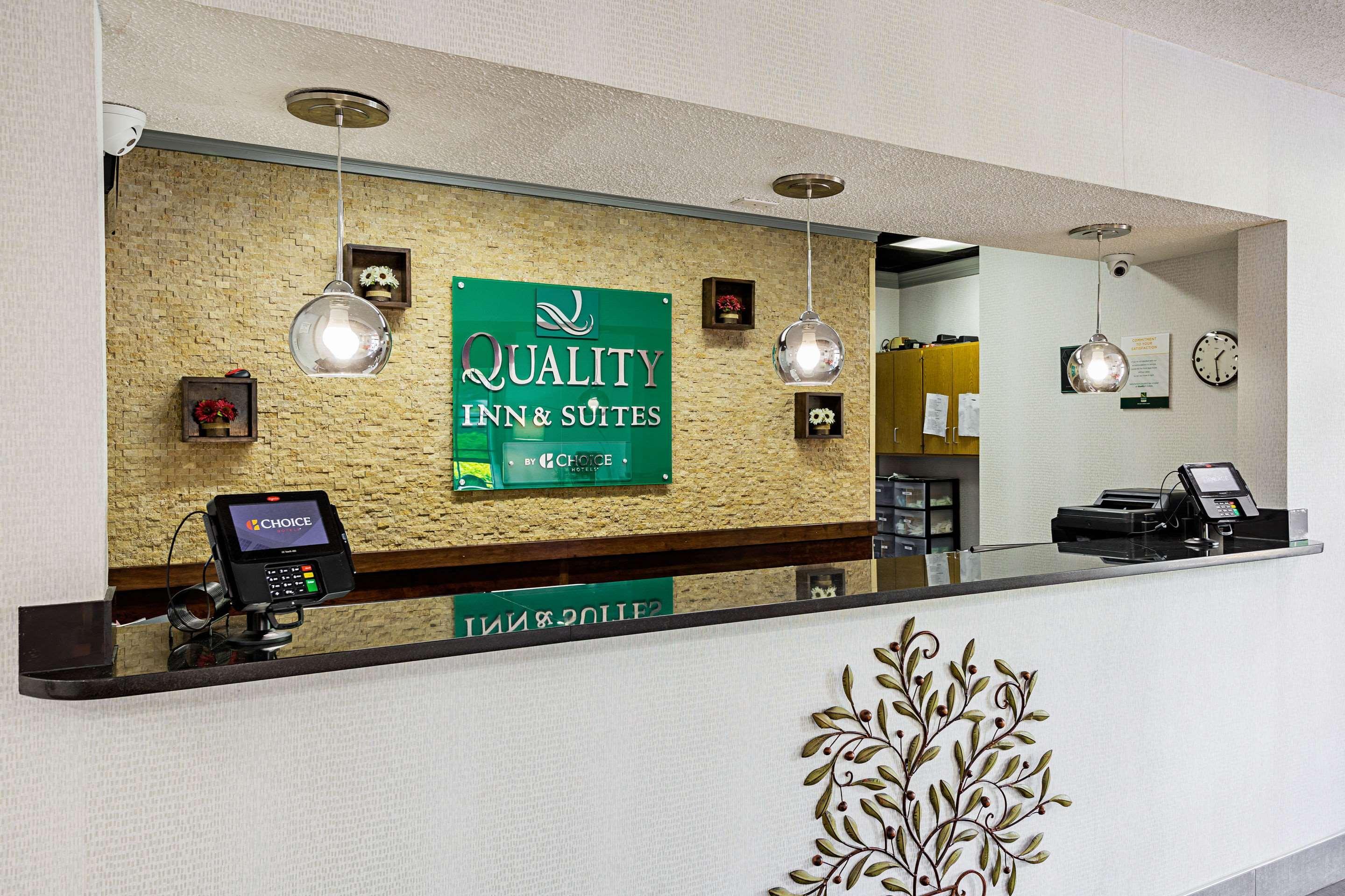 Quality Inn & Suites Greenville - Haywood Mall Dış mekan fotoğraf