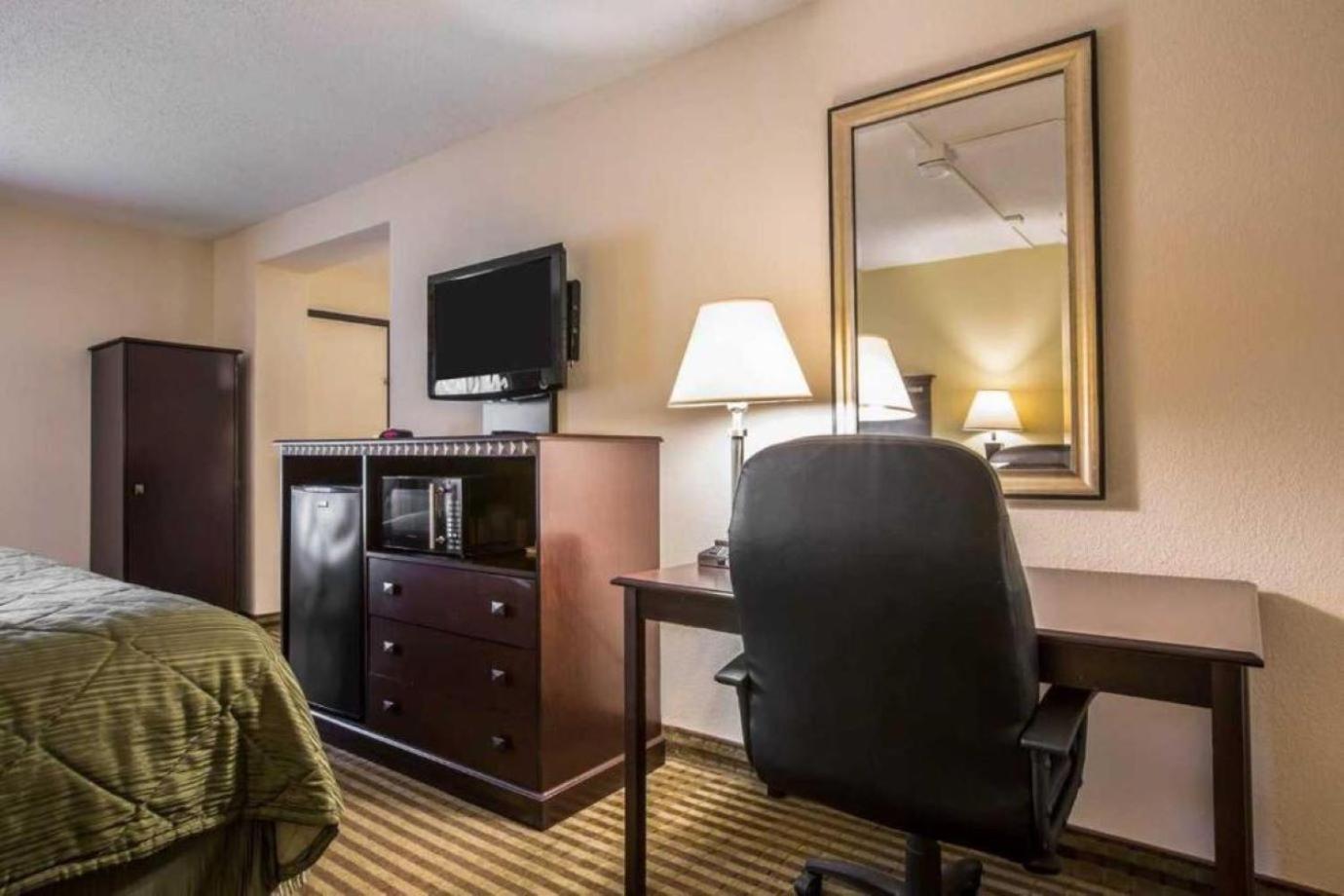 Quality Inn & Suites Greenville - Haywood Mall Dış mekan fotoğraf